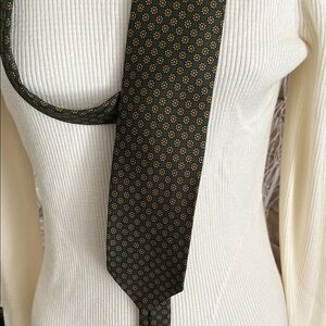 Vintage Mills Touche Robert Talbot Elegant Green and Gold Necktie
